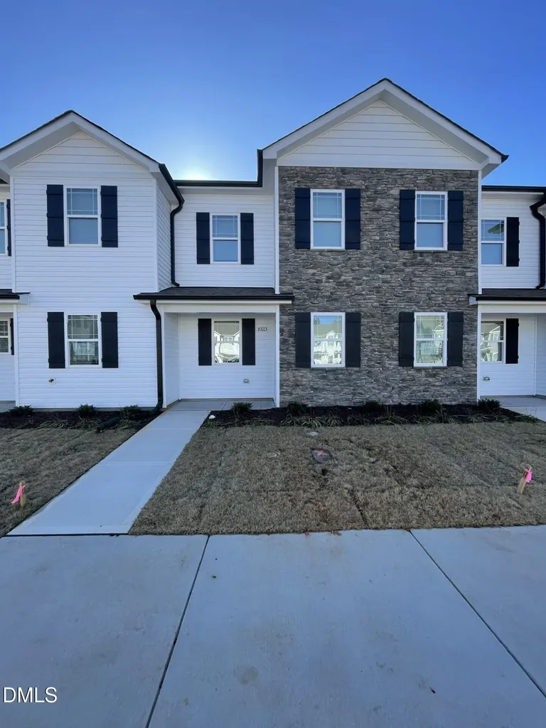 1023 Peony Lane Youngsville NC 27596