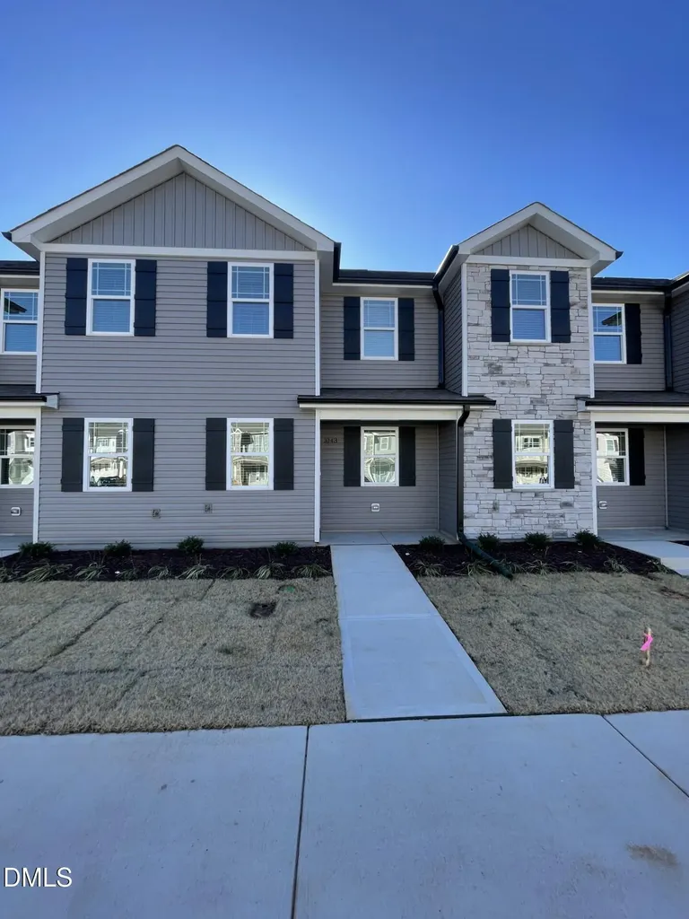 1043 Peony Lane Youngsville NC 27596