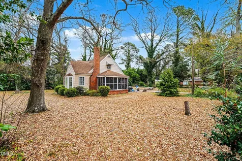 109 S Austin Street Maxton NC 28364