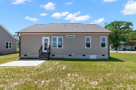 924 Micro Road W Selma NC 27576
