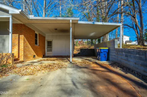 430 W 9th Street Siler City NC 27344