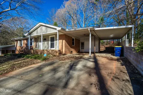 430 W 9th Street Siler City NC 27344