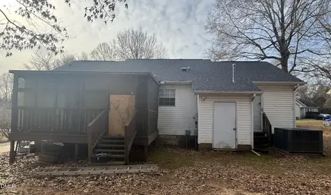 104 W Brown Street Mebane NC 27302