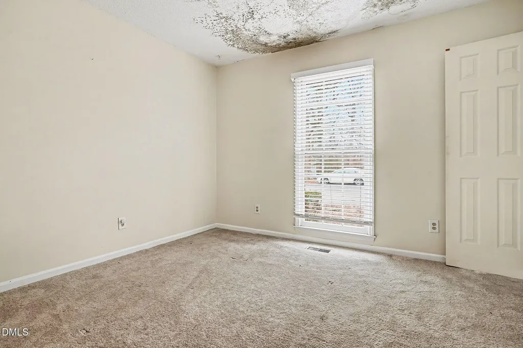 1201 Deptford Court Raleigh NC 27609