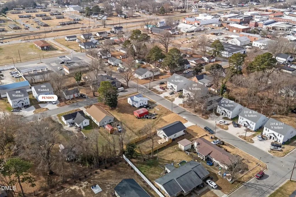 207 N Sellers Street Selma NC 27576