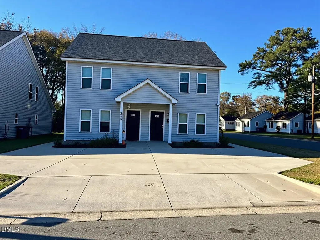 207 N Sellers Street Selma NC 27576