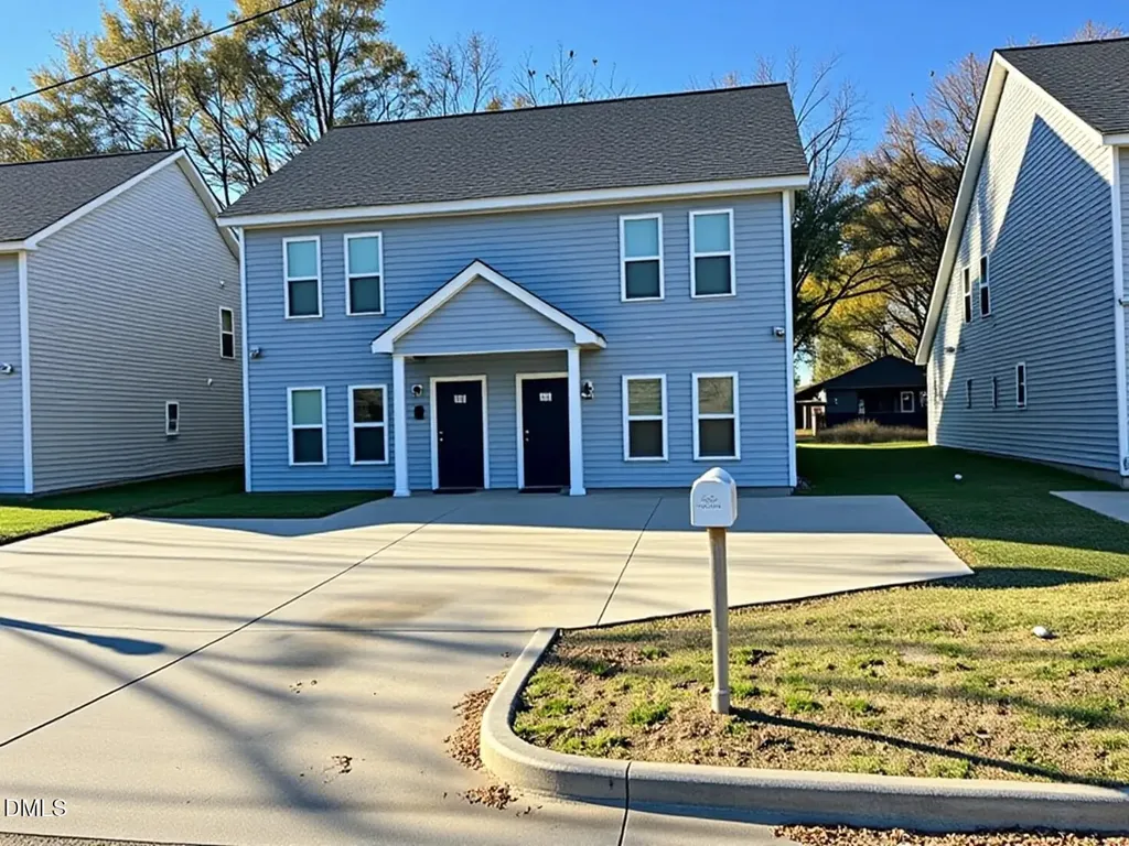 207 N Sellers Street Selma NC 27576