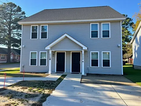 207 N Sellers Street Selma NC 27576