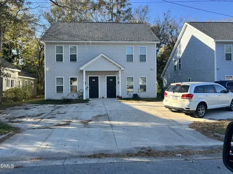 207 N Sellers Street Selma NC 27576