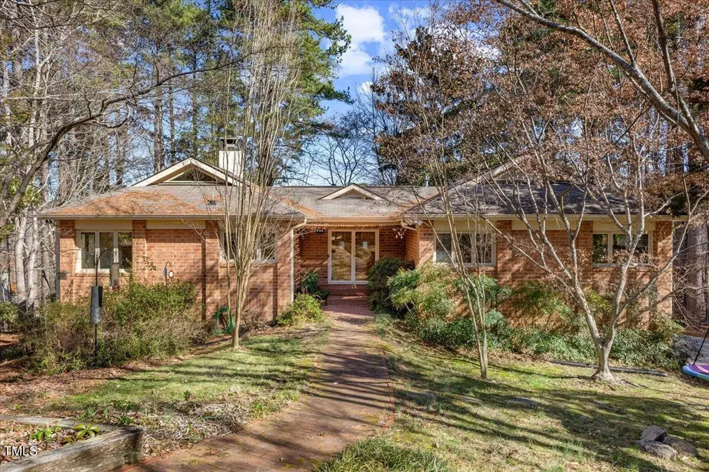 108 Campbell Lane Chapel Hill NC 27514