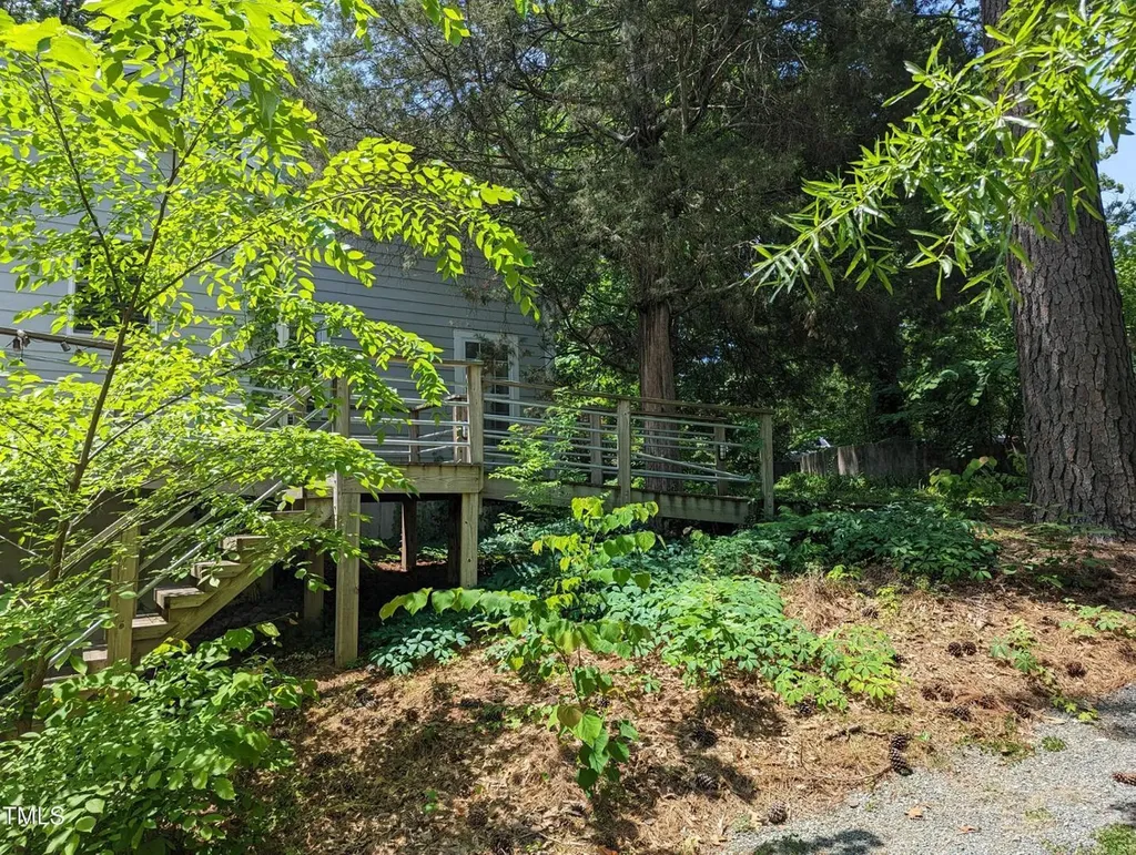 10 Oakwood Drive Chapel Hill NC 27517