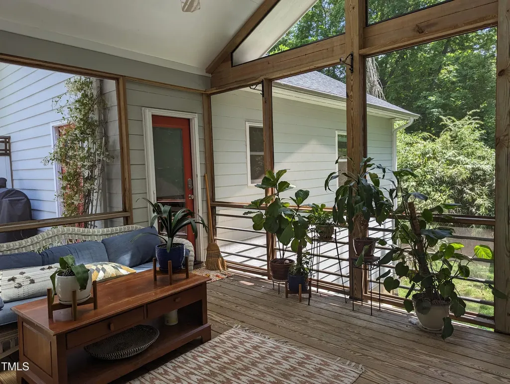10 Oakwood Drive Chapel Hill NC 27517