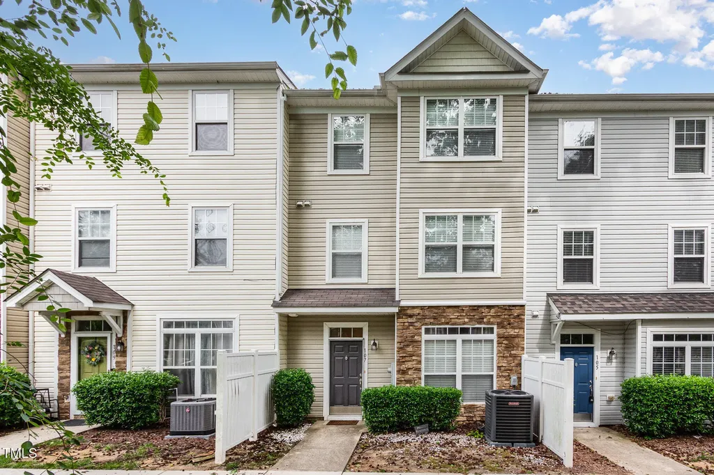 1220 Canyon Rock Court Raleigh NC 27610
