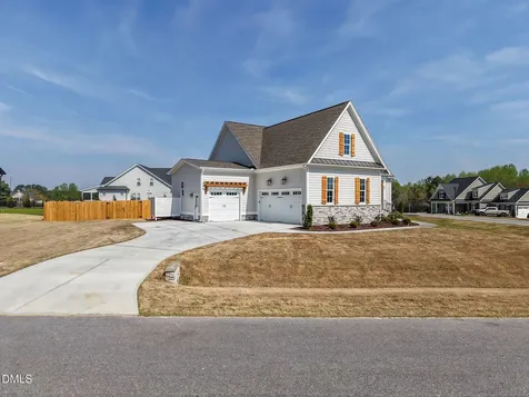 25 Deer Tail Lane Fuquay Varina NC 27526