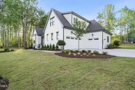 25 Alex Farm Court Zebulon NC 27597