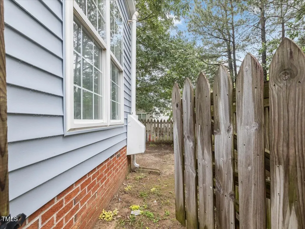 1928 Shadow Glen Drive Raleigh NC 27604