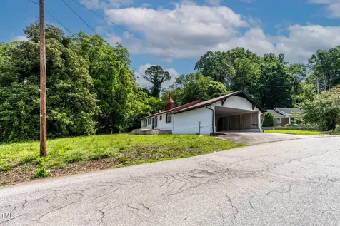 519 W Raleigh Street Siler City NC 27344
