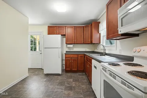 912 Dixie Trail Raleigh NC 27607