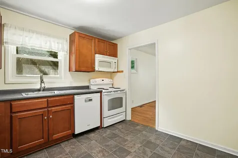 912 Dixie Trail Raleigh NC 27607