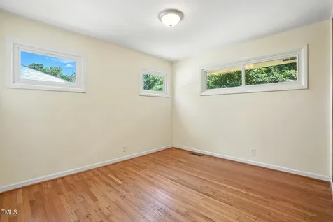 912 Dixie Trail Raleigh NC 27607