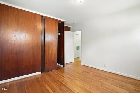 912 Dixie Trail Raleigh NC 27607