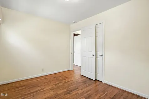 912 Dixie Trail Raleigh NC 27607