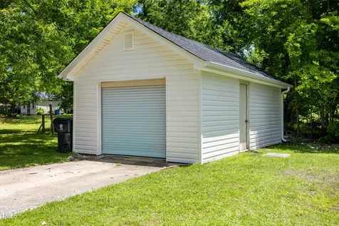 605 E Montgomery Street Henderson NC 27536