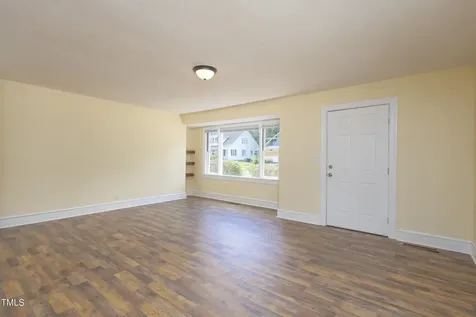 605 E Montgomery Street Henderson NC 27536
