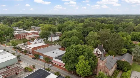 123 N Main Street Warrenton NC 27589