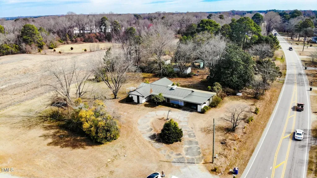 1809 Nc-42 Fuquay Varina NC 27526