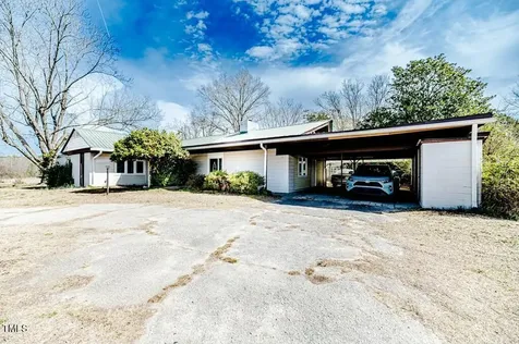1809 Nc-42 Fuquay Varina NC 27526