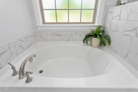 1053 Beechcraft Drive Mebane NC 27302