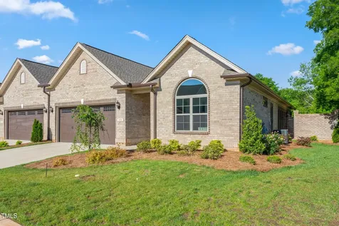 1053 Beechcraft Drive Mebane NC 27302