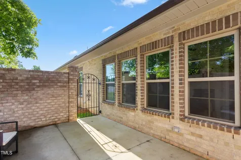 1053 Beechcraft Drive Mebane NC 27302
