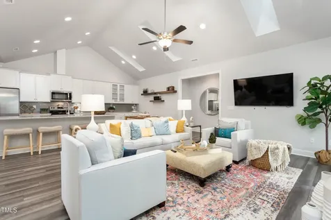 1053 Beechcraft Drive Mebane NC 27302