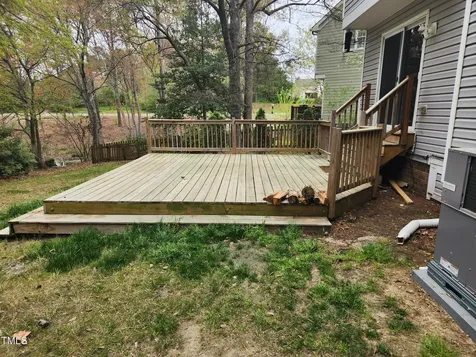 709 Thistlegate Trail Raleigh NC 27610