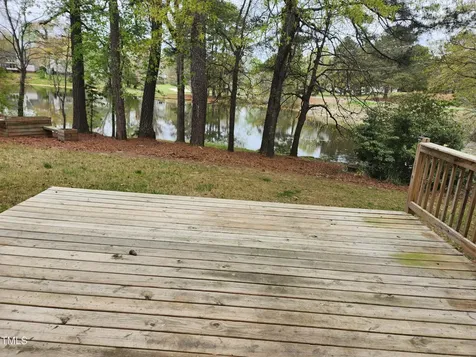709 Thistlegate Trail Raleigh NC 27610