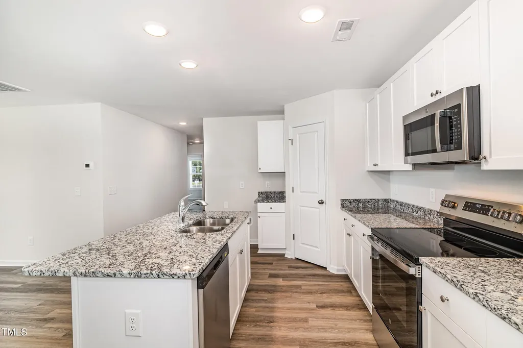 8 W Emily Gardens Drive Selma NC 27576