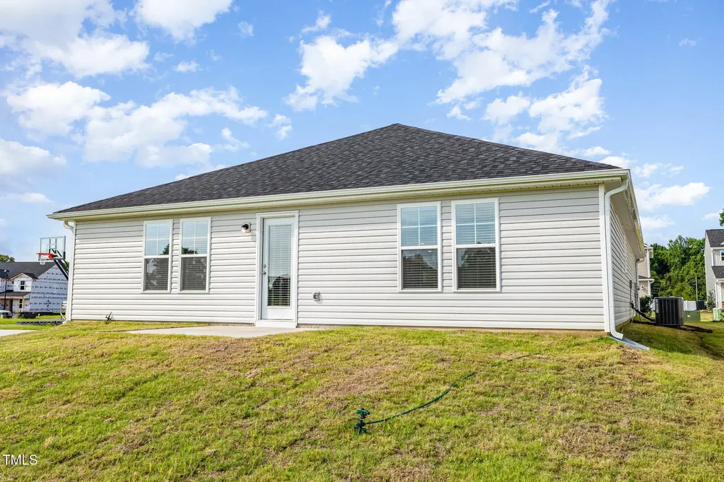 8 W Emily Gardens Drive Selma NC 27576