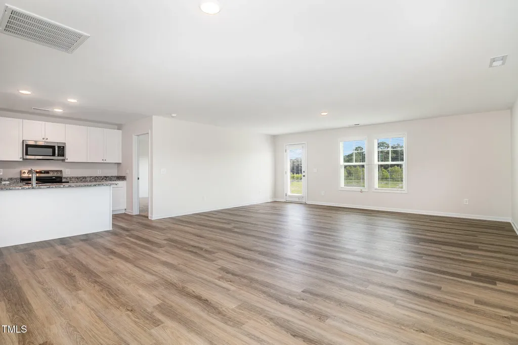 8 W Emily Gardens Drive Selma NC 27576
