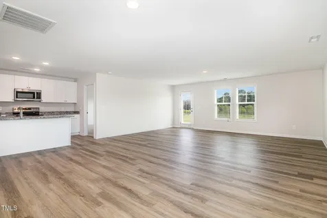 8 W Emily Gardens Drive Selma NC 27576