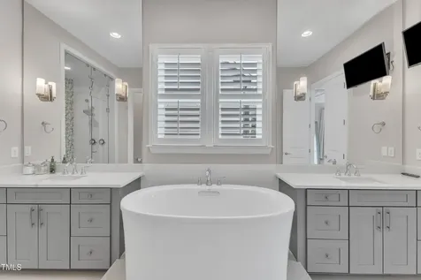 8121 Greys Landing Way Raleigh NC 27615
