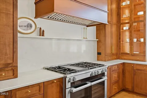 1216 Barcroft Place Raleigh NC 27615