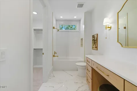 1216 Barcroft Place Raleigh NC 27615
