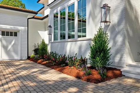1216 Barcroft Place Raleigh NC 27615