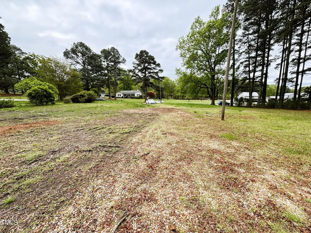 1712 Avent Ferry Road Holly Springs NC 27540