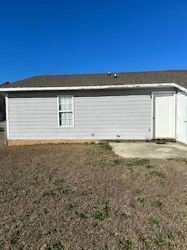 161 Bahia Lane Raeford NC 28376
