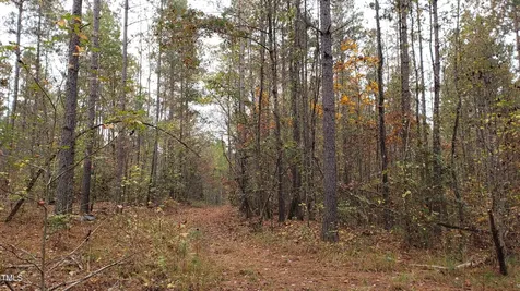 2769 Nc-211 Eagle Springs NC 27242