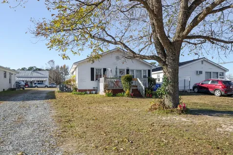 203 S Dunn Street Benson NC 27504
