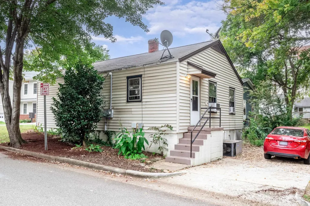 810 Brooklyn Street Raleigh NC 27605